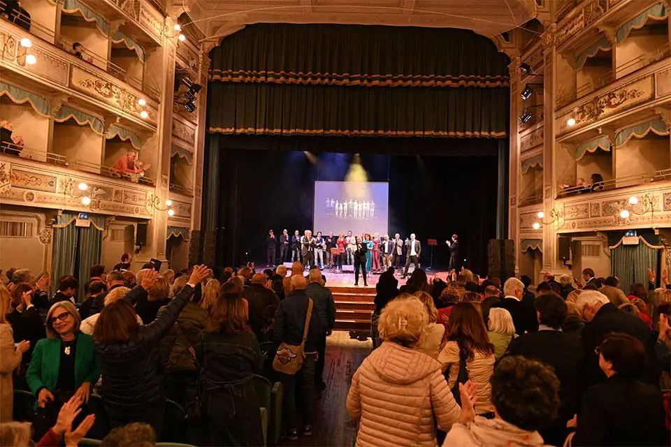 A Teatro...