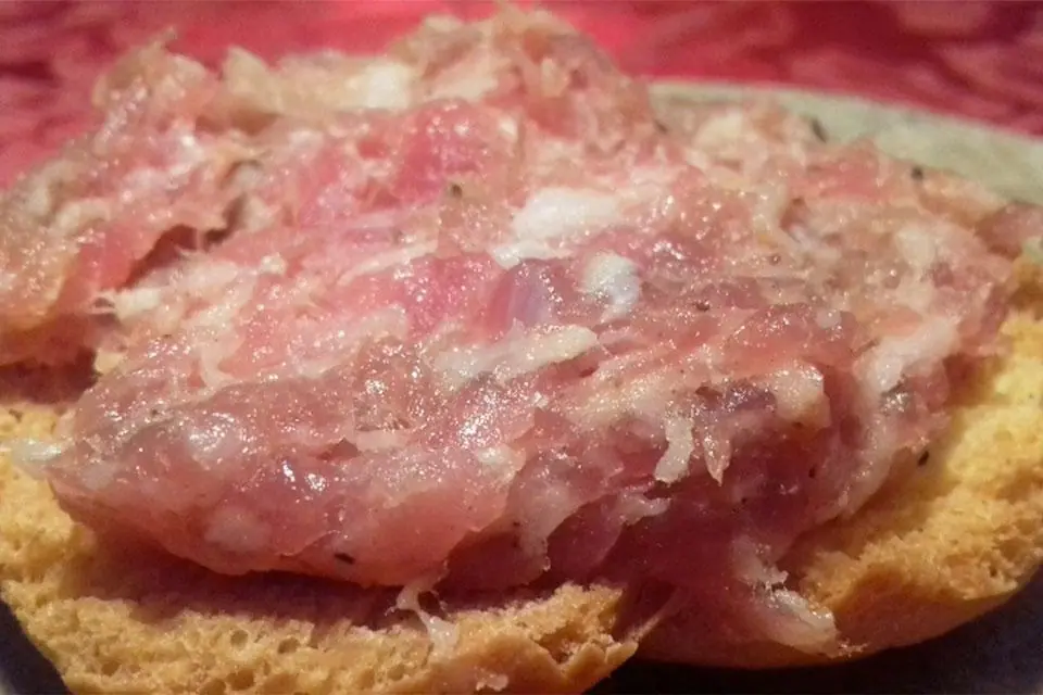 Serata estiva bella carica con la rossella e la salsiccia fresca di Mauro Follenti