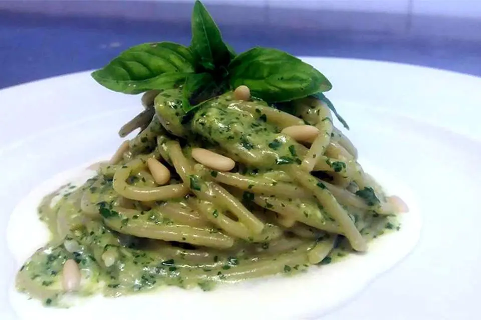 Gli spaghetti Cappelli di Alessandra Cittadini con pesto di rucola e pinoli