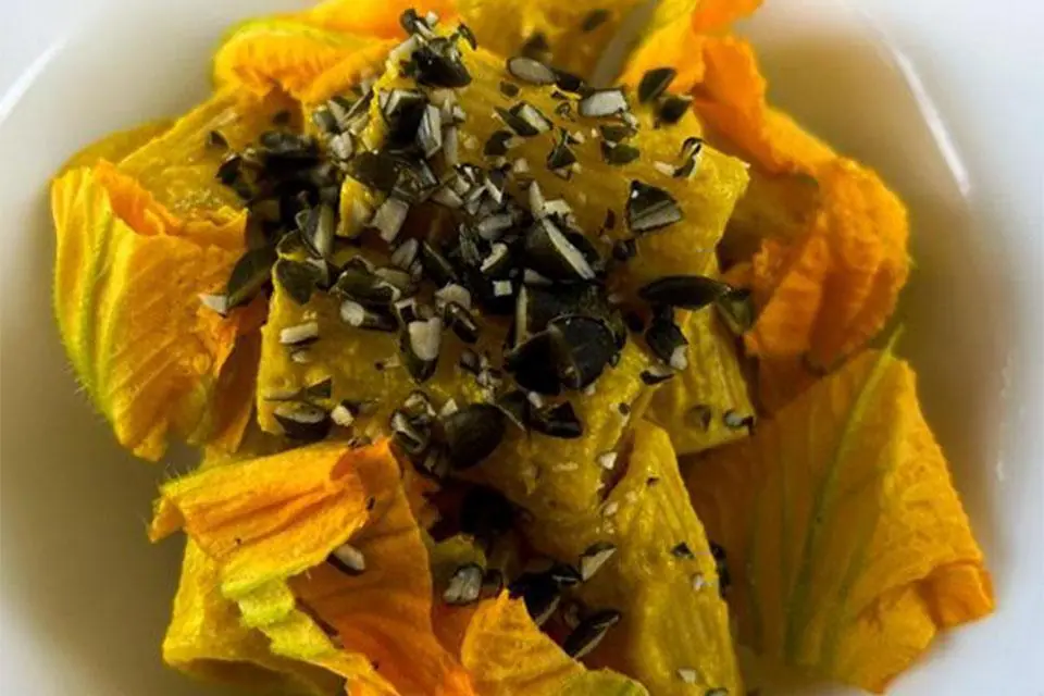 Avete mai provato a fare la crema di fiori di zucca?
