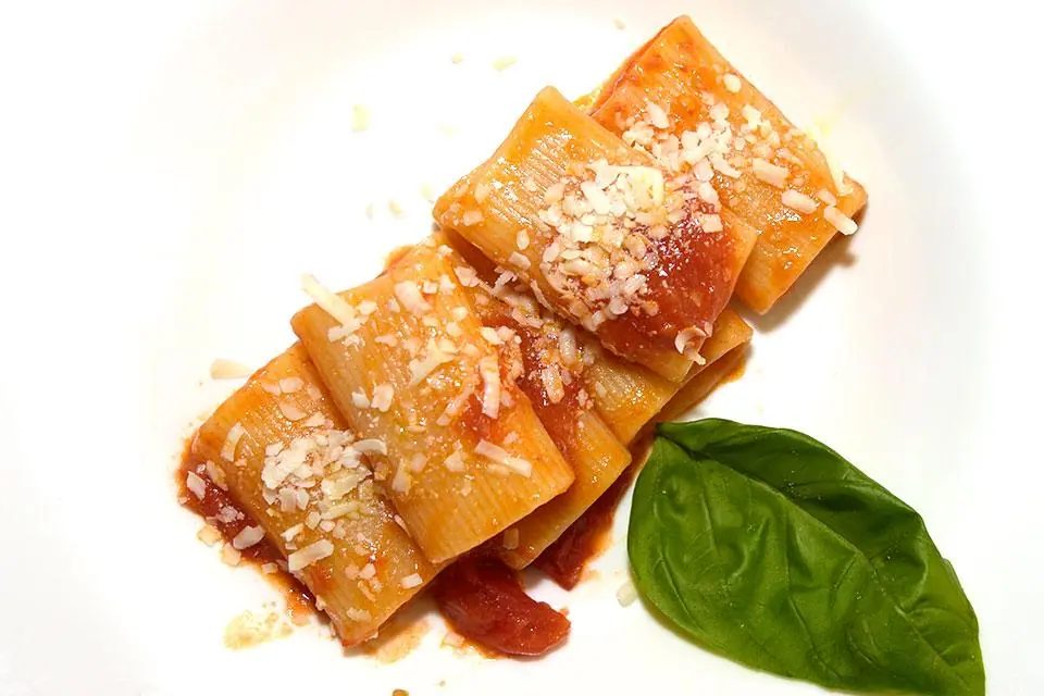 Gli Schiaffoni al pomodoro di Gerardo e Gerardina, La Gatta, Bologna