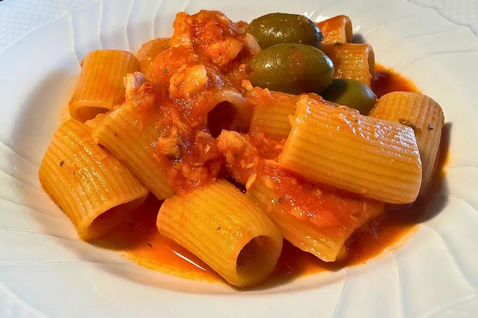 Rigatoni Cappelli di recupero a Casa Latini