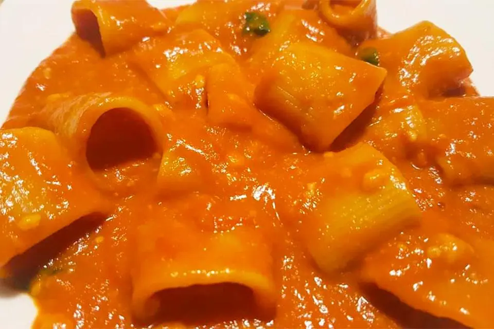 Mezzi schiaffoni alla 'Vittorio' di Checco Laconca