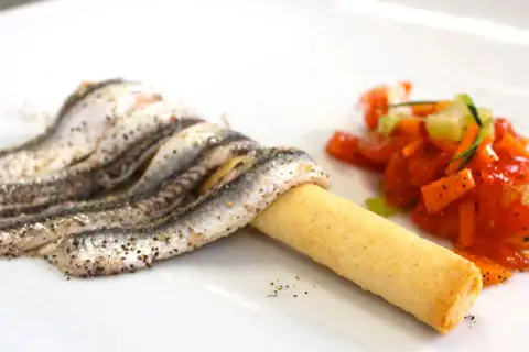 Maurizio Digiuni, pan bistro ratatouille di pomodori e alici marinate