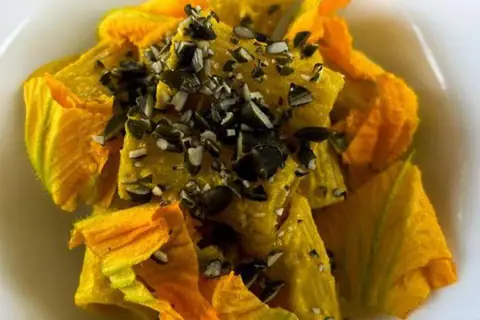 Avete mai provato a fare la crema di fiori di zucca?
