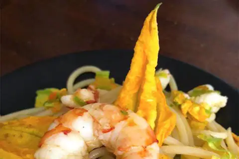 Roberta Conti, spaghetti grandi, gamberi, fiori di zucca e trombolotto