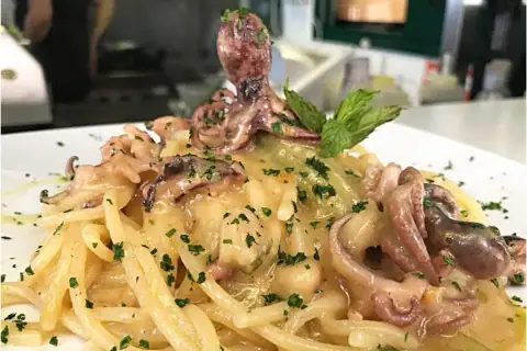 C'è un Pescatore a Pesaro che si chiama Sampei e cucina #moltobene