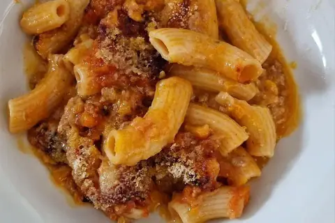 Cristina Mazzolani e i maccheroni Cappelli al forno