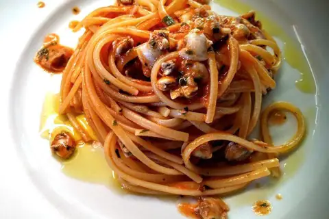 Per la serie le Ricette degli Amici: trenette con le vongole di Antonio Tombolini