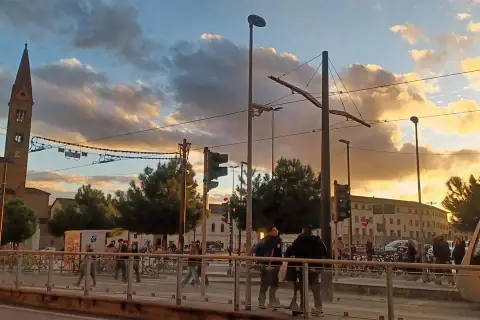 Lei viaggia da sola