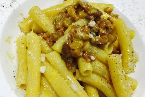 Una carbonara estiva nel centro di Orvieto con Valentina Santanicchio